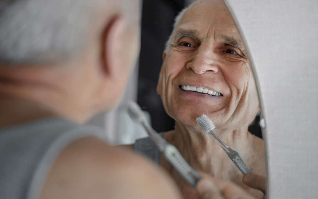 Cómo cuidar un implante dental para que dure toda la vida